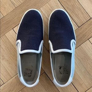 Vince slip on